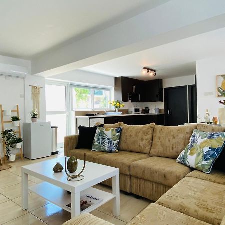 Serena'S 2-Br Apartment In Ларнака Екстериор снимка
