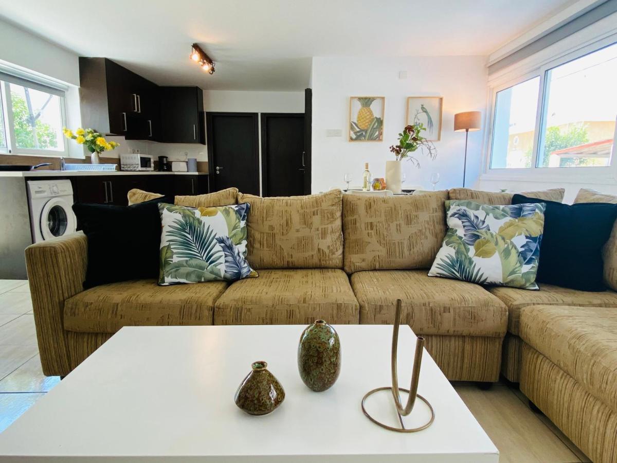 Serena'S 2-Br Apartment In Ларнака Екстериор снимка